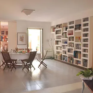 Lanita Bed & Breakfast